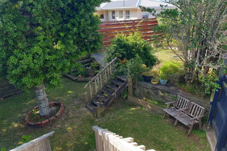 Photo of property in 7 Pauline Way, Paparangi, Wellington, 6037