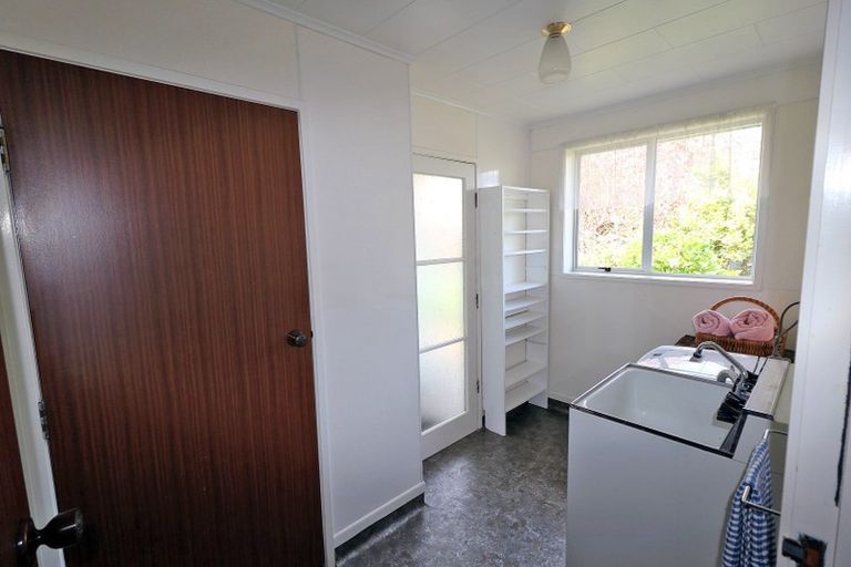 Photo of property in 26 Oberon Street, Stratford, 4332