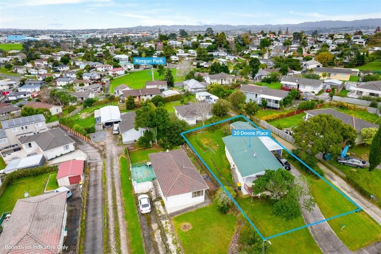 Photo of property in 20 Doone Place, Massey, Auckland, 0614
