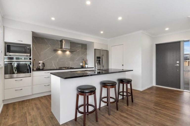 Photo of property in 77a Riverside Road, Orewa, 0931