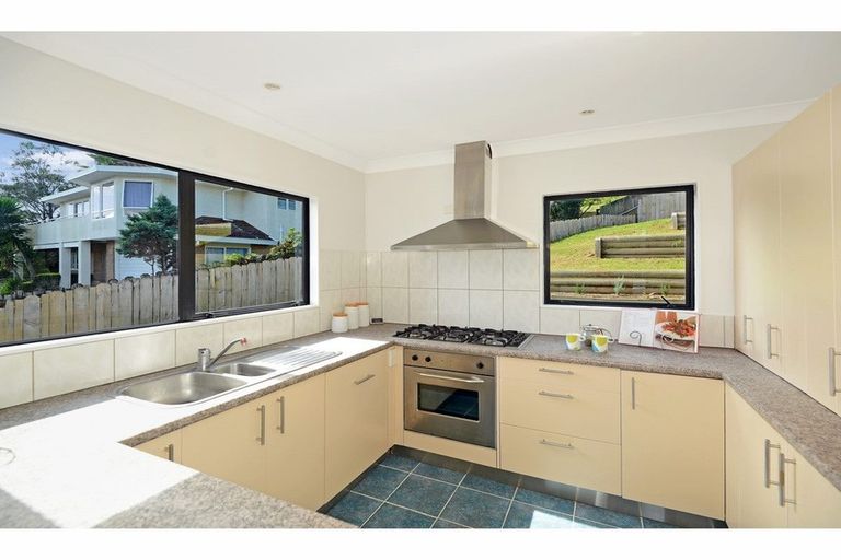 Photo of property in 20 Stephanie Close, Glenfield, Auckland, 0629