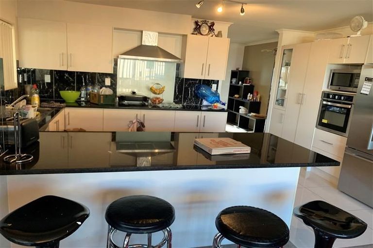 Photo of property in 3 Kirikiri Drive, Papakura, 2110