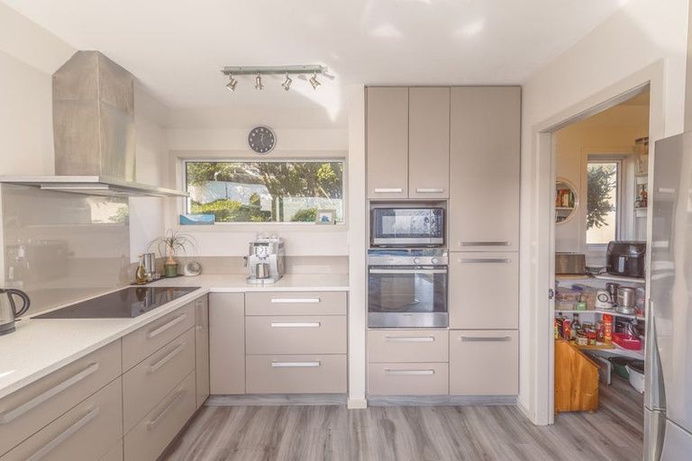 Photo of property in 37 Longhurst Terrace, Cashmere, Christchurch, 8022