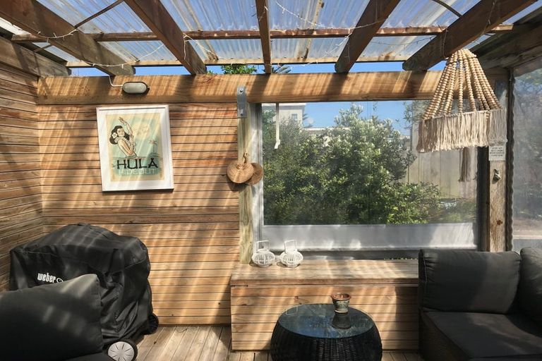 Photo of property in 6 Brown Terrace, Foxton Beach, Foxton, 4815