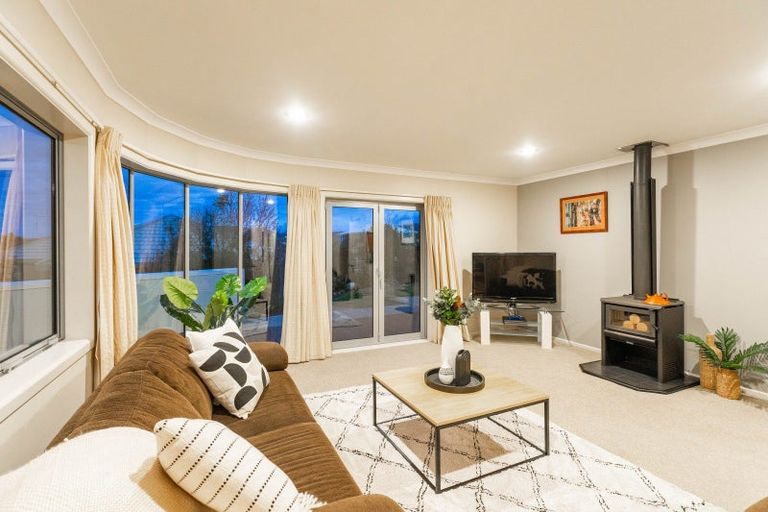 Photo of property in 12 Murray Court, Paraparaumu Beach, Paraparaumu, 5032