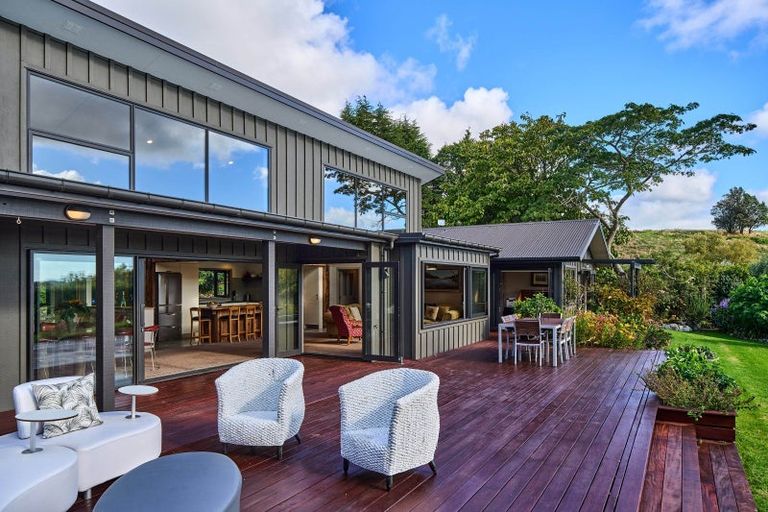 Photo of property in 46 Corbetts Road, Manakau, Otaki, 5583