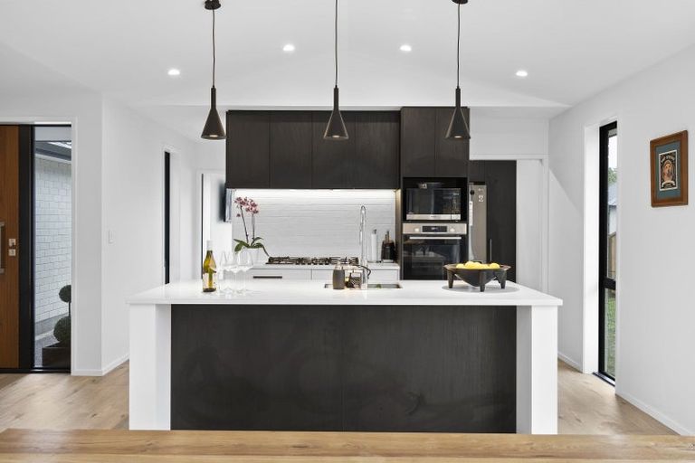 Photo of property in 13 Ruru Street, Cambridge, 3434