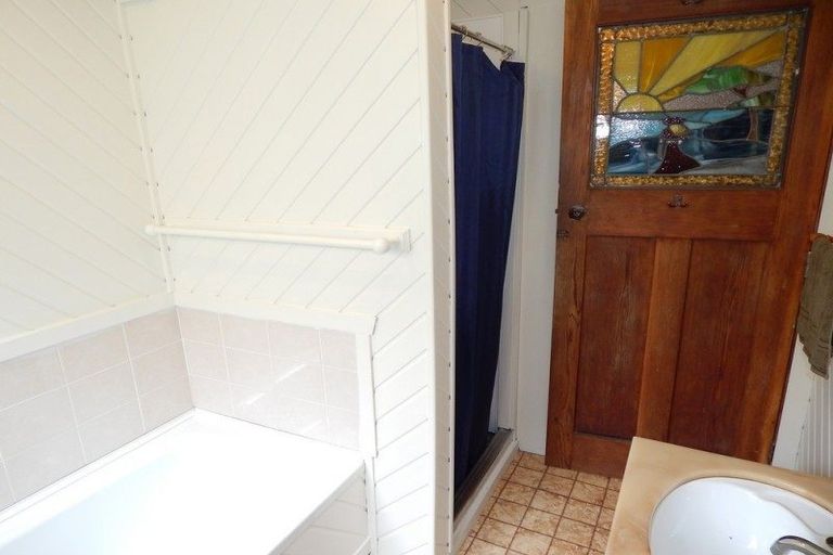 Photo of property in 17 Lyndhurst Street, Westport, 7825