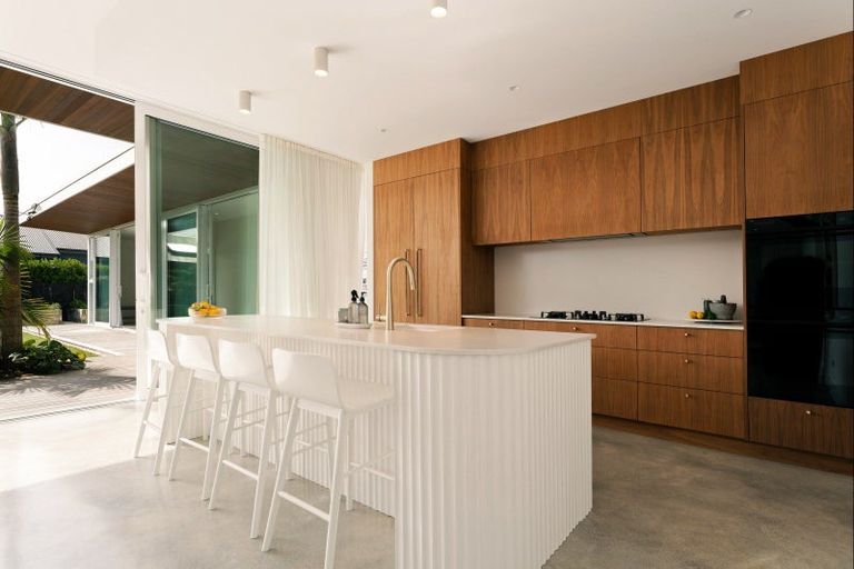 Photo of property in 11 Shearwater Lane, Point Wells, 0986