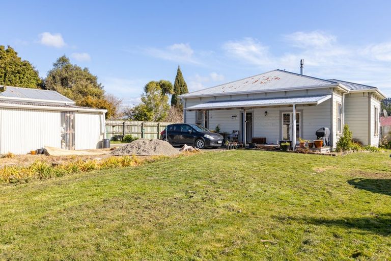 Photo of property in 7 Stanly Street, Eketahuna, 4900
