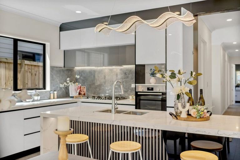 Photo of property in 20 Hughs Way, Flat Bush, 2019