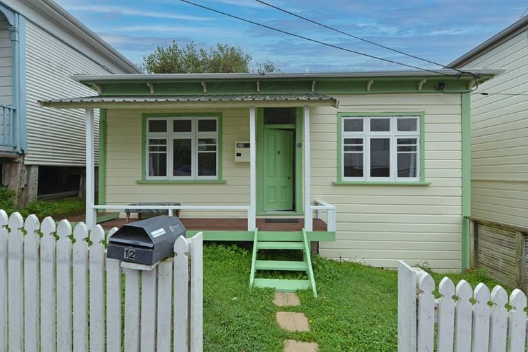 Photo of property in 12 Devon Street, Aro Valley, Wellington, 6021