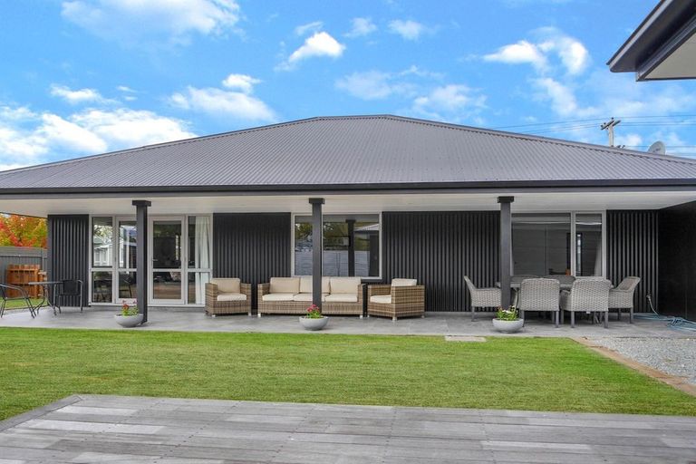 Photo of property in 23 Simons Street, Twizel, 7901