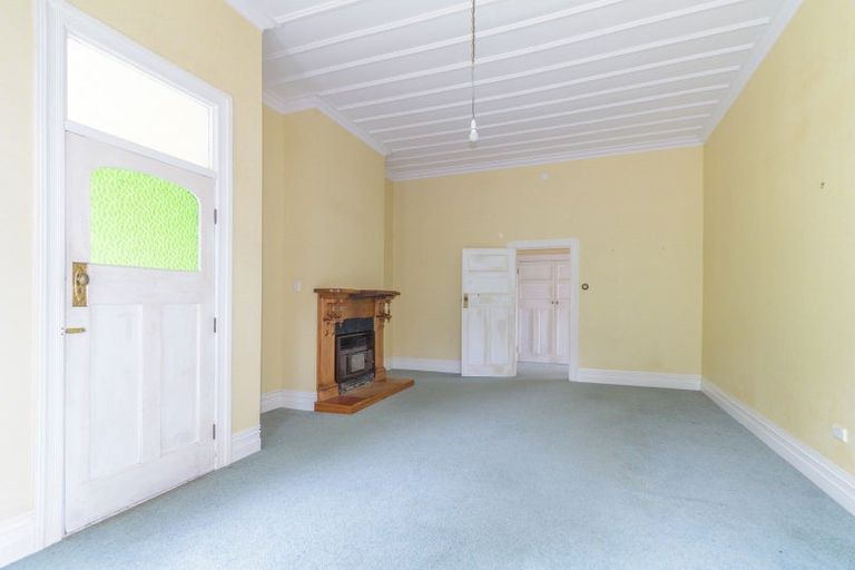 Photo of property in 100 Halcombe Road, Feilding, 4775