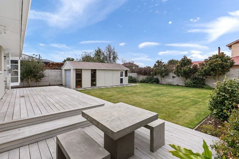 Photo of property in 144 Wairakei Road, Bryndwr, Christchurch, 8053