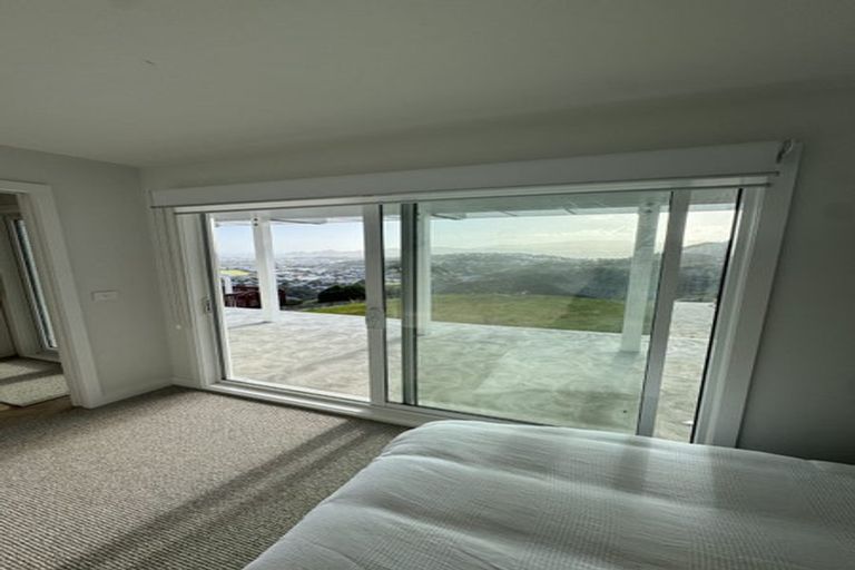 Photo of property in 174 Nevay Road, Karaka Bays, Wellington, 6022