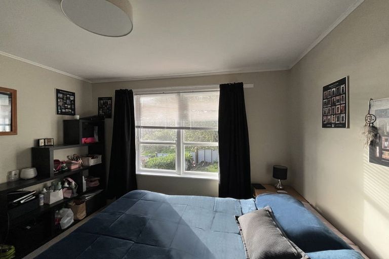 Photo of property in 1/22 Coroglen Avenue, Birkenhead, Auckland, 0626