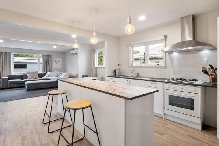 Photo of property in 53 Cutts Road, Russley, Christchurch, 8042