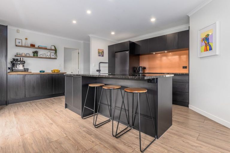 Photo of property in 42 Harry Shaw Way, Raumati South, Paraparaumu, 5032