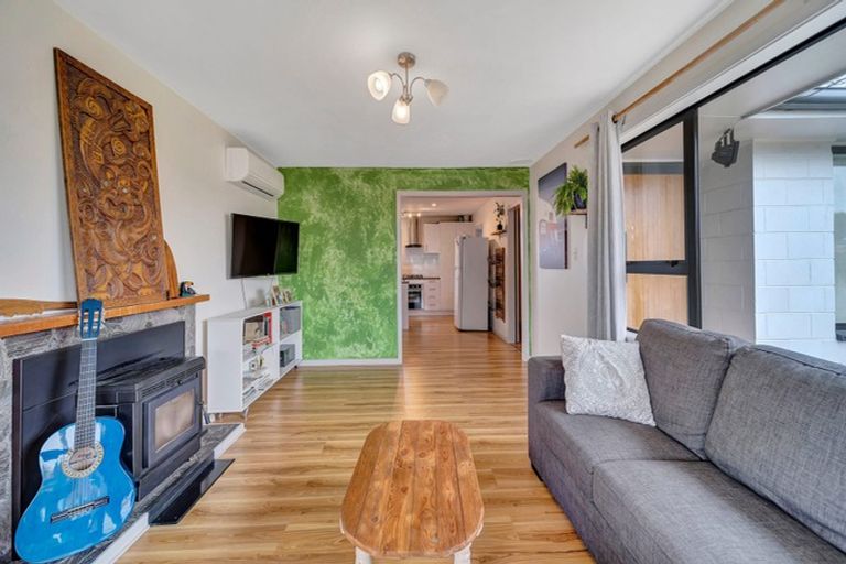 Photo of property in 35 Avro Crescent, Hornby, Christchurch, 8042