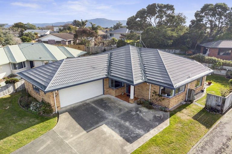 Photo of property in 18 Sunburst Court, Paraparaumu Beach, Paraparaumu, 5032