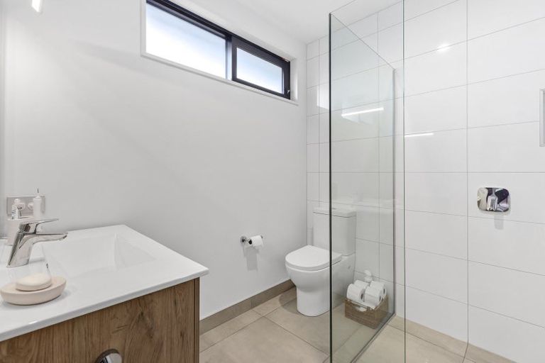 Photo of property in 12 Sapphire Spring Rise, Wanaka, 9305