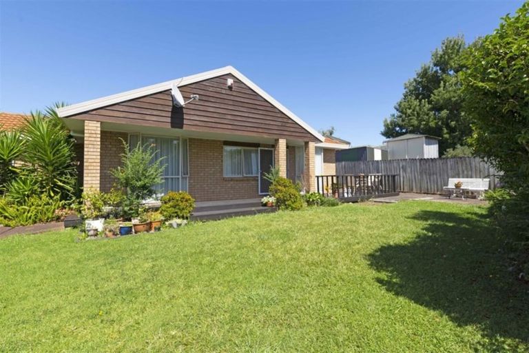 Photo of property in 12 Martin Jugum Lane, Ranui, Auckland, 0612