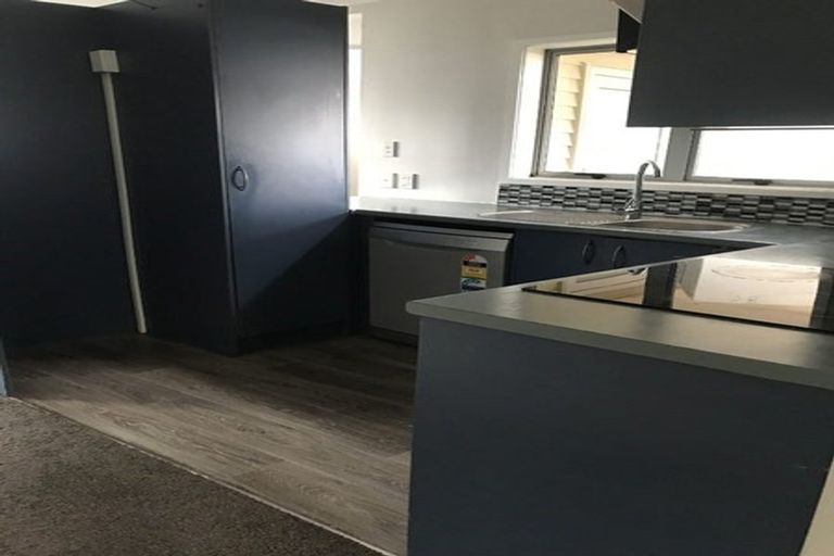 Photo of property in 10a Cambridge Road, Manurewa, Auckland, 2102