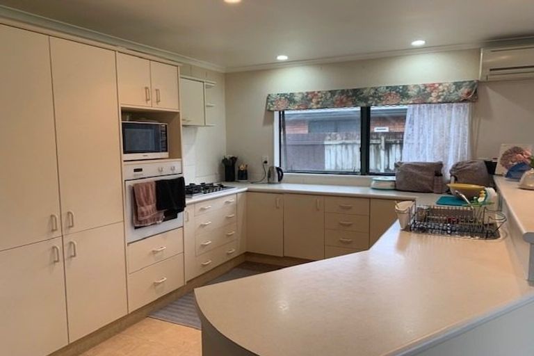 Photo of property in 3 Magellan Rise, Flagstaff, Hamilton, 3210