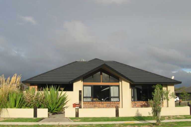 Photo of property in 56 Regent Drive, Paraparaumu Beach, Paraparaumu, 5032