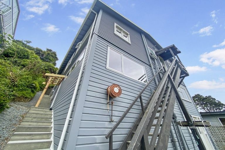 Photo of property in 49 Pembroke Road, Northland, Wellington, 6012