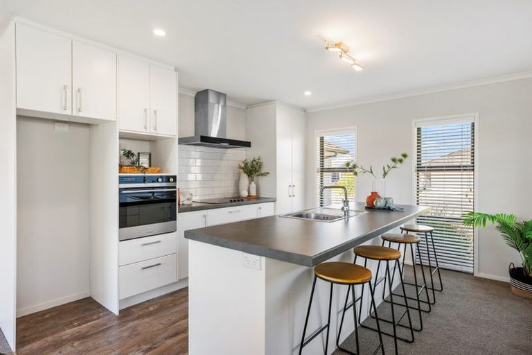 Photo of property in 11 Kahuparere Crescent, Pyes Pa, Tauranga, 3112