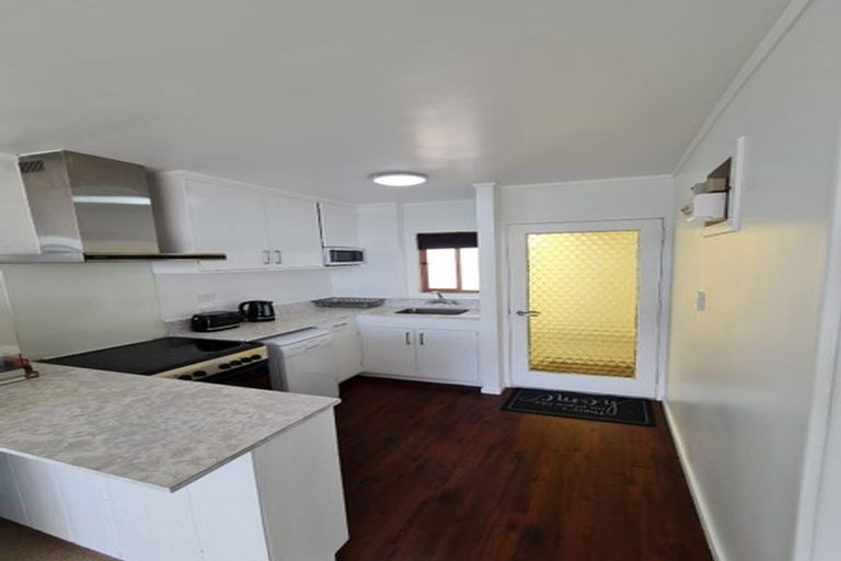 Photo of property in 17f6 Wrights Hill Road, Karori, Wellington, 6012