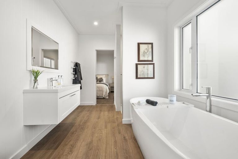 Photo of property in 2/21 Highland Drive, Acacia Bay, Taupo, 3385