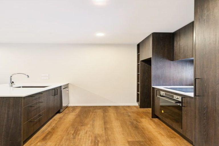 Photo of property in 5/7 Bertram Grove, Naenae, Lower Hutt, 5011