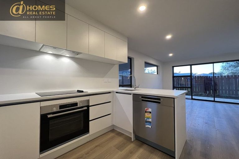 Photo of property in 3d Penfold Place, Henderson, Auckland, 0610