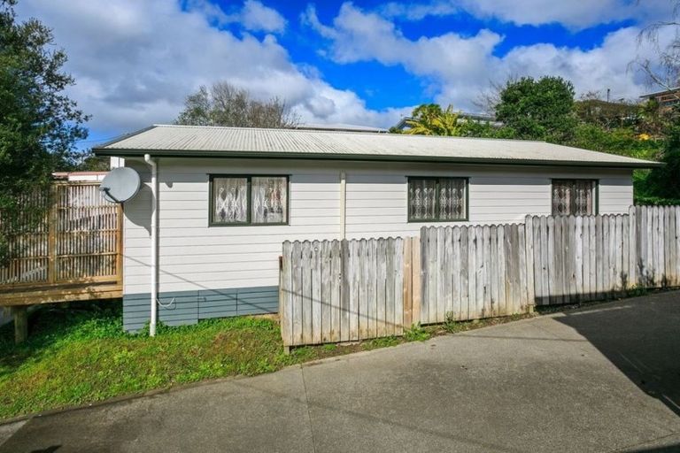 Photo of property in 3/6 Helena Street, Massey, Auckland, 0614