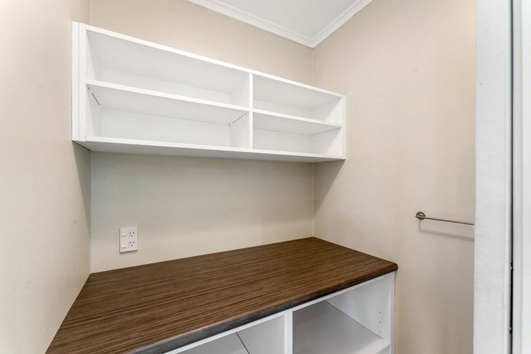 Photo of property in 10 Todman Street, Brooklyn, Wellington, 6021