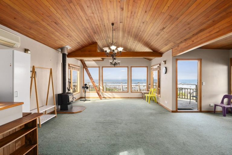 Photo of property in 158 Owhiro Bay Parade, Owhiro Bay, Wellington, 6023