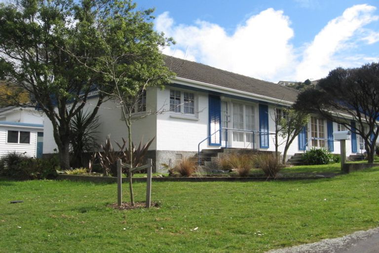 Photo of property in 1 Thurleigh Grove, Karori, Wellington, 6012