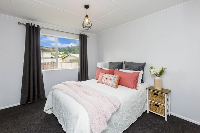 Photo of property in 7 Blueberry Grove, Timberlea, Upper Hutt, 5018