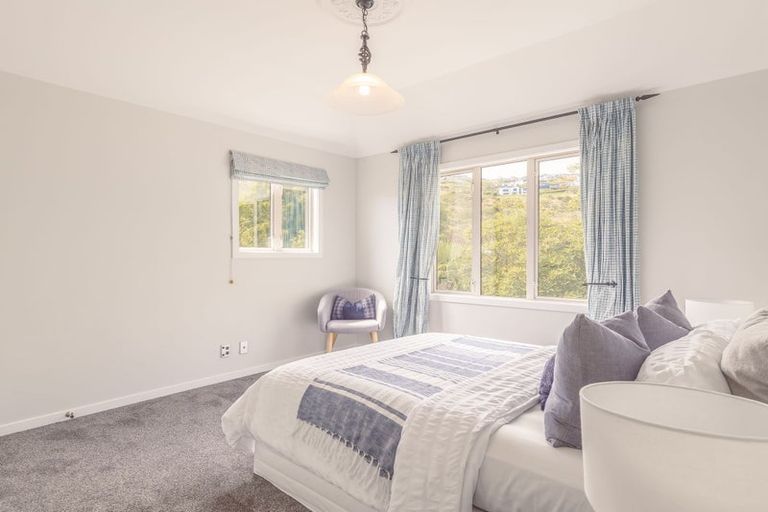 Photo of property in 16 Basil Place, Mount Pleasant, Christchurch, 8081