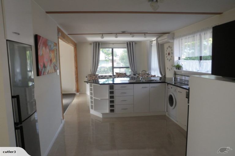 Photo of property in 2/52 Lochee Road, Upper Riccarton, Christchurch, 8041