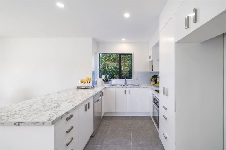 Photo of property in 57 Wairakei Road, Bryndwr, Christchurch, 8052