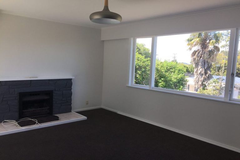 Photo of property in 3 Hilling Street, Titirangi, Auckland, 0604