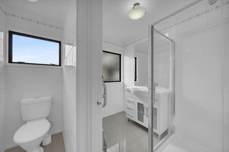 Photo of property in 9 Southview Place, Wattle Downs, Auckland, 2102