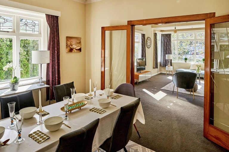 Photo of property in 22 Selwyn Terrace, Thorndon, Wellington, 6011