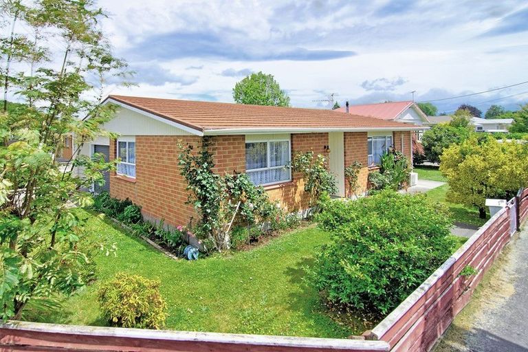 Photo of property in 9 Cambridge Terrace, Masterton, 5810
