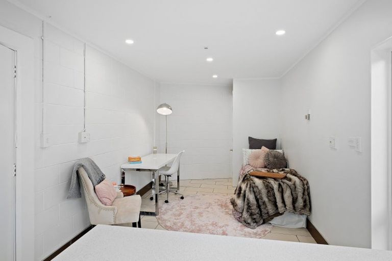 Photo of property in 6a&b Simcox Street, Otaki Beach, Otaki, 5512