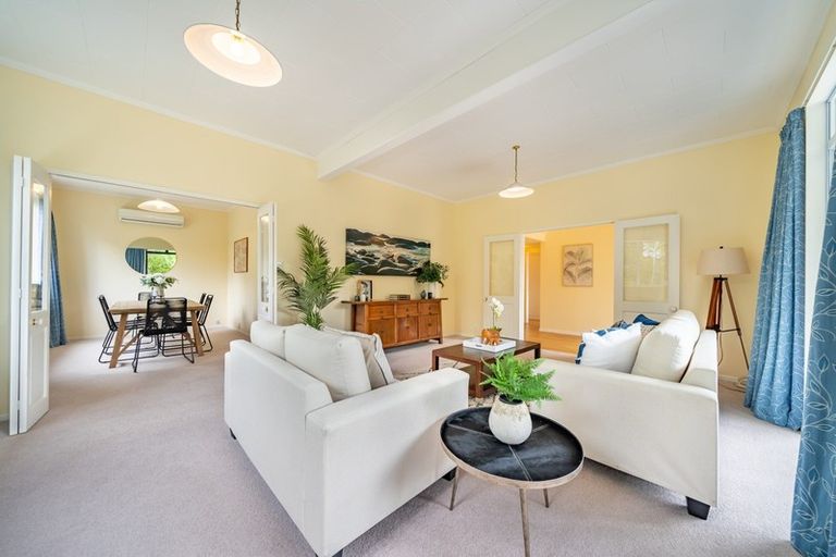 Photo of property in 22a Chatsworth Road, Silverstream, Upper Hutt, 5019